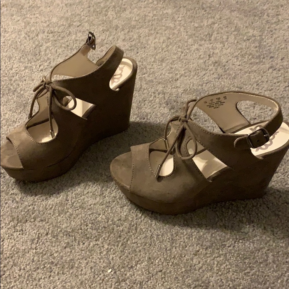 Suede Wedges - Picture 3 of 6